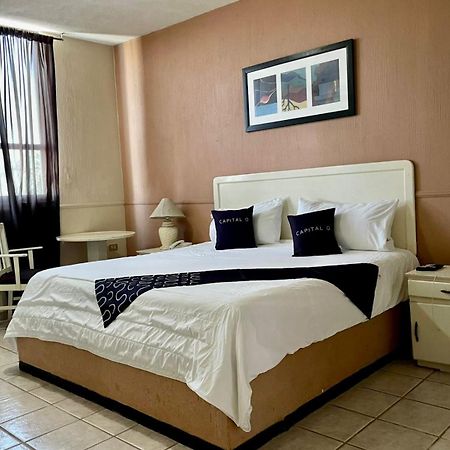 Hotel Marney อากวสคาเลียนเทส ภายนอก รูปภาพ