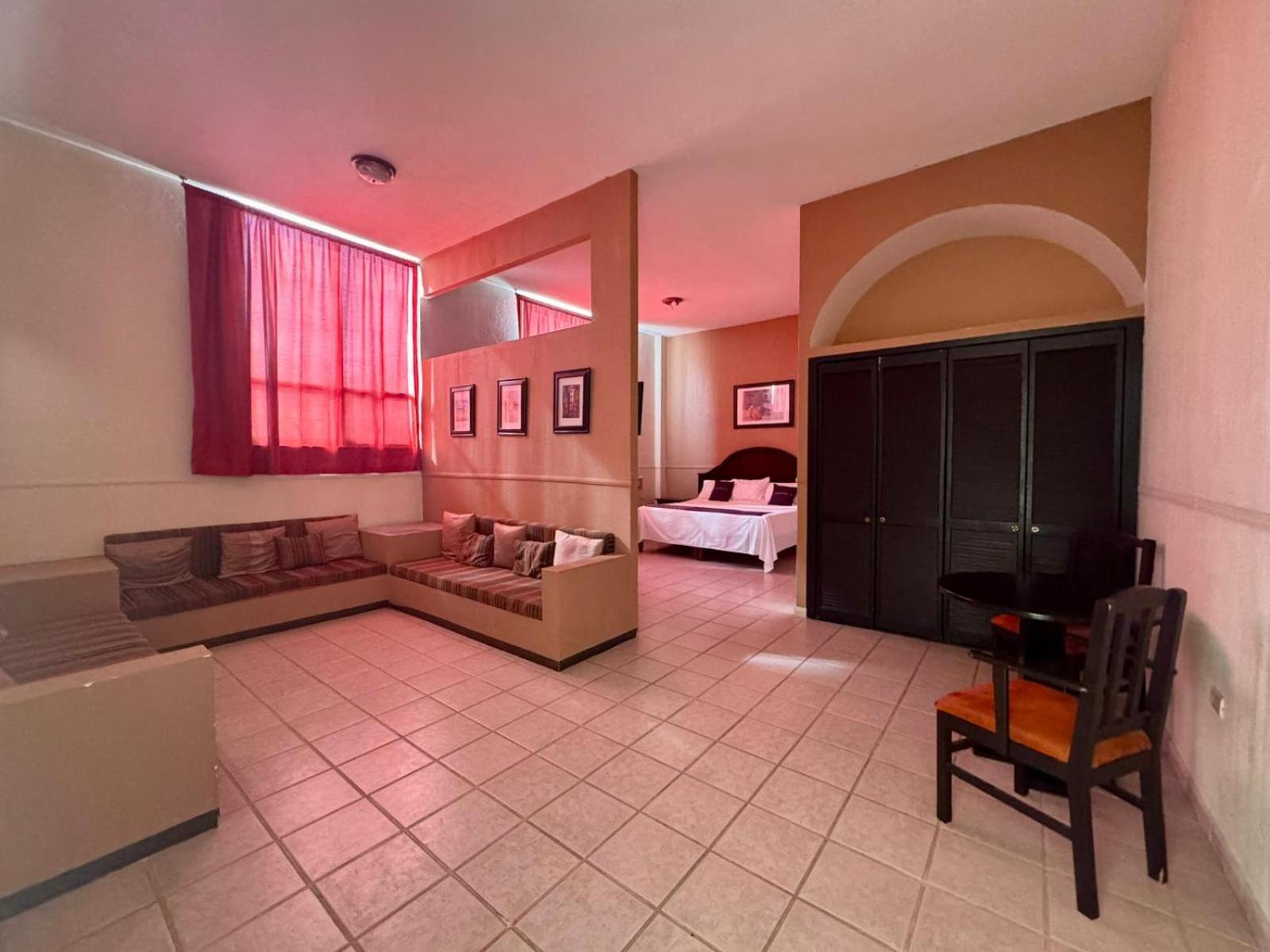 Hotel Marney อากวสคาเลียนเทส ภายนอก รูปภาพ