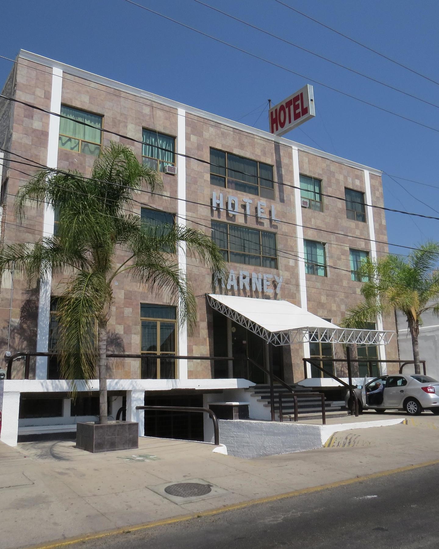 Hotel Marney อากวสคาเลียนเทส ภายนอก รูปภาพ